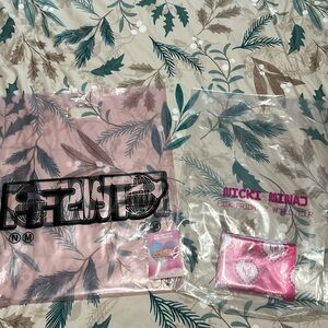 NICKI MINAJ VIP MERCH